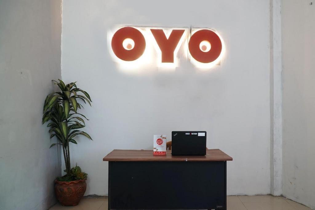 Oyo Flagship 1034 Mulia Syariah Hotel 2*